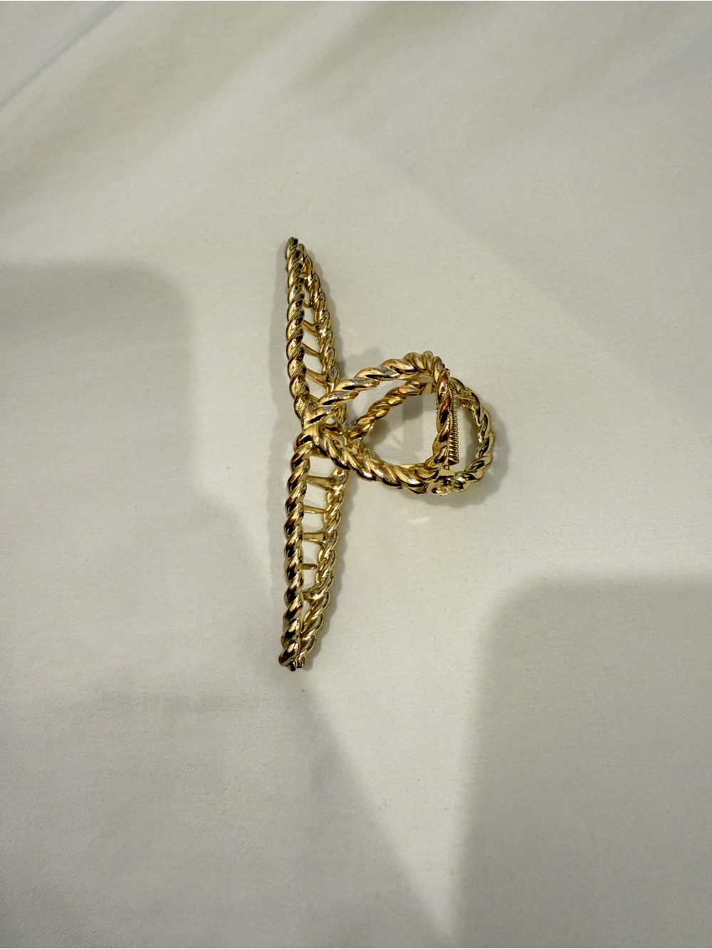 Gold-Tone claw clip